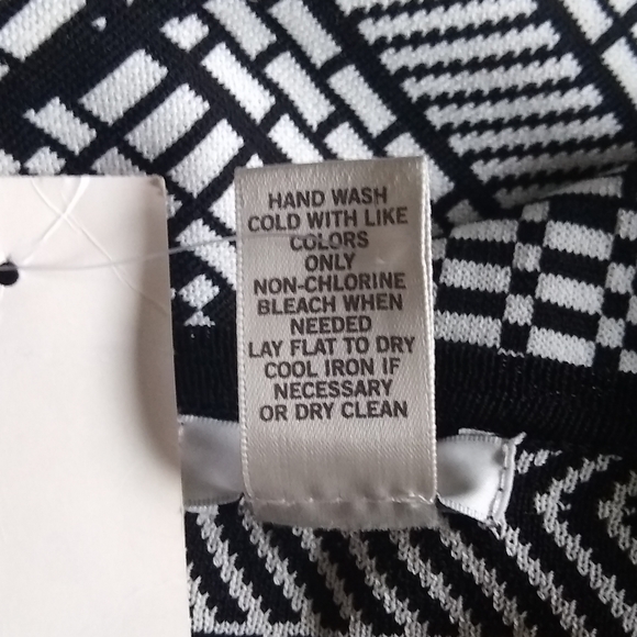 NEW Cache Cap Sleeve V-Neck Zip Front Sheath Dress Black & White Print Medium - Picture 15 of 15